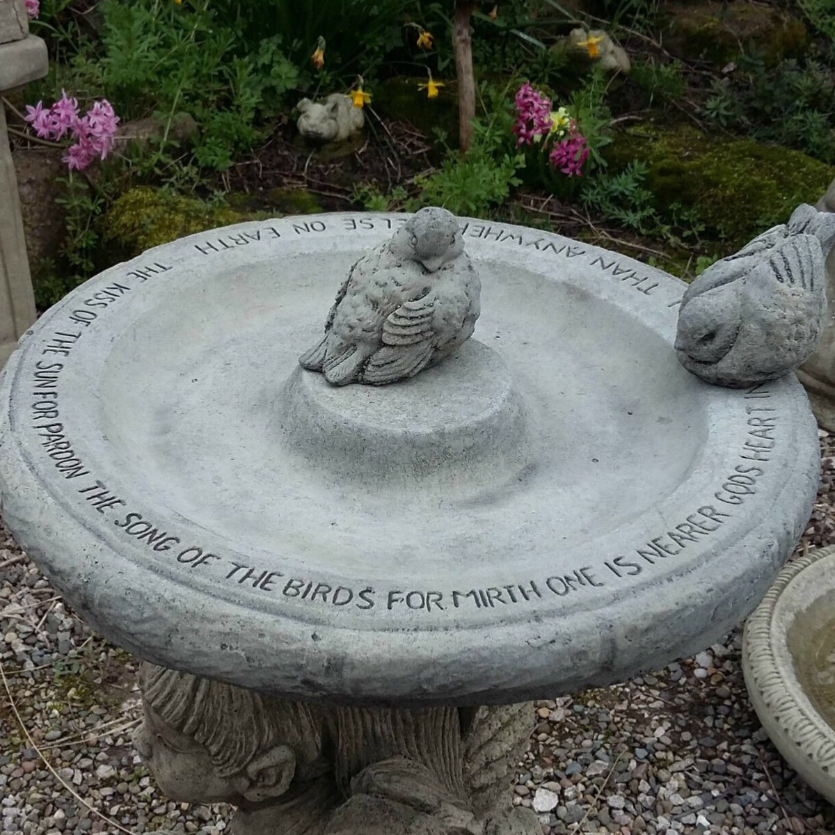 STONE GARDEN BIRDS 'KISS OF THE SUN' BIRD BATH TOP ONLY REPLACEMENT