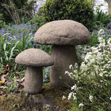 STONE GARDEN SET OF 2 RUSTIC OLD STYLE TOADSTOOLS / MUSHROOM ORNAMENTS