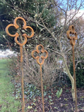SET OF 3 TALL RUSTY 1.5 METRE METAL LUCKY CLOVER GOTHIC PLANT SUPPORTS GARDEN STAKES