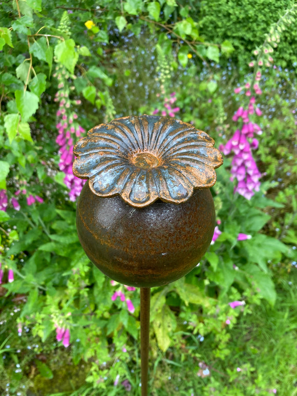 TALL RUSTY LARGE METAL POPPY FLOWER STAKE GARDEN PLANT SUPPORT ORNAMENT STEEL