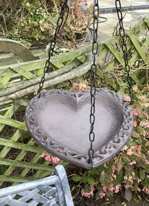 CAST IRON GARDEN HANGING METAL HEART BIRD FEEDER