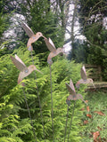 RUSTY METAL HUMMINGBIRDS GARDEN BIRD SPRAY STAKE ORNAMENT