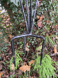 COLOURED METAL TOADSTOOL CLUSTER STAKE MUSHROOM GARDEN ORNAMENT
