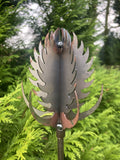 RUSTY METAL GARDEN THISTLE / TEASEL FLOWER SPRAY STAKE ORNAMENT