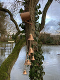 METAL HANGING COPPER EFFECT WATERING CAN BELL CHAIN GARDEN ORNAMENT DECOR