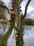 METAL HANGING COPPER EFFECT WATERING CAN BELL CHAIN GARDEN ORNAMENT DECOR