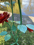 COLOURED METAL RED ROSE FLOWER CLUSTER STAKE GARDEN ORNAMENT