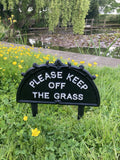 CAST IRON KEEP OFF THE GRASS SIGN  / SPIKE - METAL GARDEN ORNAMENT