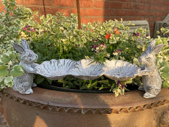 SMALL METAL CAST IRON RABBITS & FLOWERS BIRD FEEDER GARDEN ORNAMENT