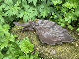 SMALL METAL CAST IRON BIRD ON ACORN LEAF BIRD BATH / FEEDER GARDEN ORNAMENT