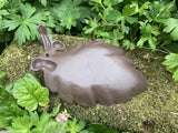 SMALL METAL CAST IRON BIRD ON ACORN LEAF BIRD BATH / FEEDER GARDEN ORNAMENT