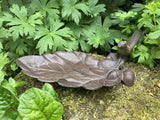 SMALL METAL CAST IRON BIRD ON ACORN LEAF BIRD BATH / FEEDER GARDEN ORNAMENT