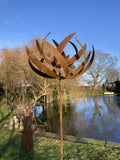 TALL METAL GARDEN RUSTY KINETIC WIND SCULPTURE SPINNER STAKE ORNAMENT
