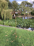 METAL GARDEN RUSTY AEROPLANE TRIPLE WIND SPINNER FLYING STAKE ORNAMENT