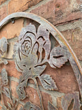 COLOURED METAL  ROBIN / ROSES WALL PLAQUE HANGING GARDEN ORNAMENT.