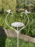 RUSTIC WHITE METAL BIRD FEEDER FLOWER STAKE GARDEN SUPPORT BIRD BATH