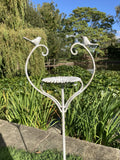 RUSTIC WHITE METAL BIRD FEEDER FLOWER STAKE GARDEN SUPPORT BIRD BATH