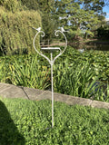RUSTIC WHITE METAL BIRD FEEDER FLOWER STAKE GARDEN SUPPORT BIRD BATH