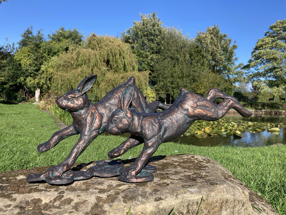 METAL CAST ALUMINIUM RUNNING RABBITS / HARES STATUE GARDEN ORNAMENT