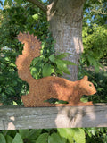 RUSTY METAL RED SQUIRREL FENCE ART RUSTIC GARDEN DECORATION ORNAMENT