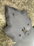 METAL CAST FROG ON MAPLE LEAF BIRD FEEDER DISH STATUE GARDEN ORNAMENT