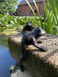 PAIR OF SMALL CAST IRON METAL SHELF HANGING FROG STATUE GARDEN ORNAMENTS
