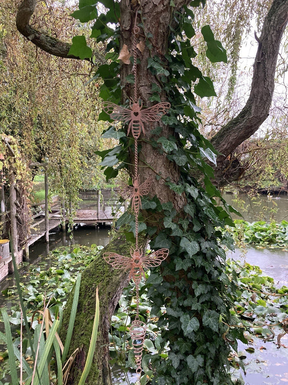 METAL HANGING BEE CHAIN GARDEN ORNAMENT DECOR