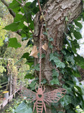 METAL HANGING BEE CHAIN GARDEN ORNAMENT DECOR