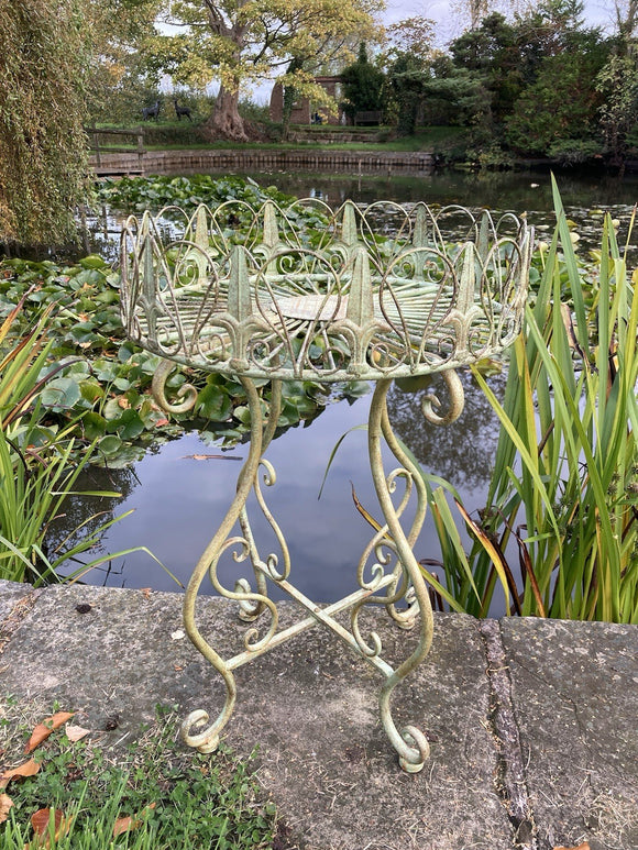 GREEN METAL JARDINIERE PLANT STAND PLANTER GARDEN / INDOOR ORNAMENT