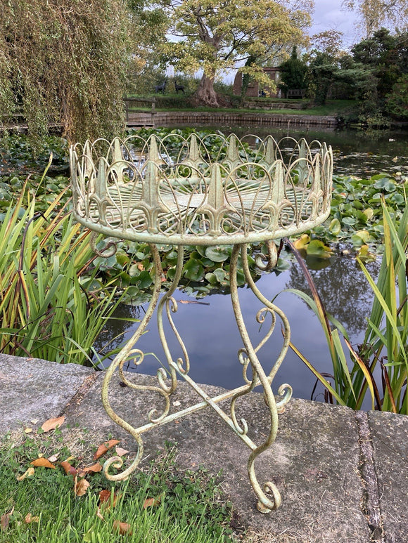 LARGE GREEN METAL JARDINIERE PLANT STAND PLANTER GARDEN / INDOOR ORNAMENT