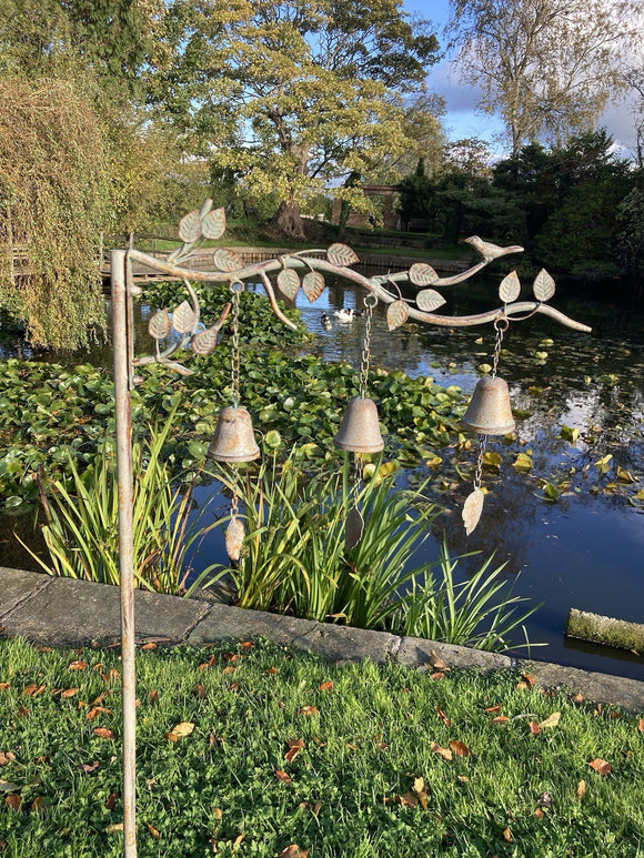 LARGE METAL WOODLAND TRIPLE BELL FLOWER STAKE GARDEN SUPPORT / DECORATION