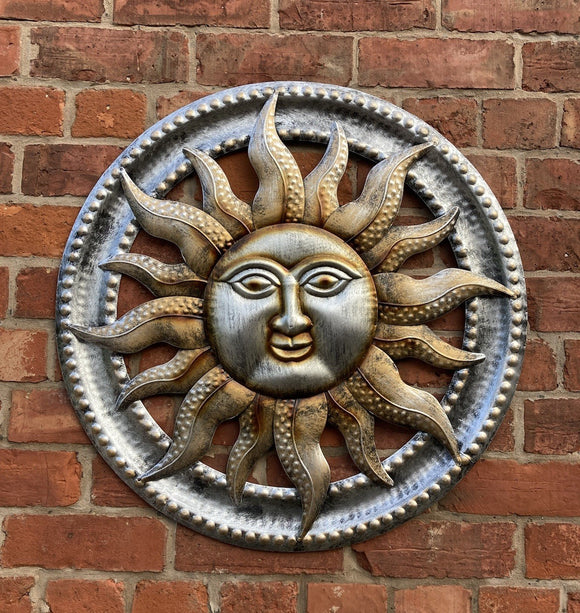 COLOURED METAL SUN FACE WALL PLAQUE HANGING GARDEN ORNAMENT