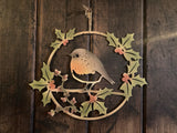 COLOURED METAL ROBIN & HOLLY FESTIVE WREATH WALL PLAQUE XMAS GARDEN ORNAMENT