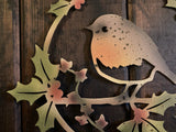 COLOURED METAL ROBIN & HOLLY FESTIVE WREATH WALL PLAQUE XMAS GARDEN ORNAMENT