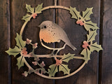 COLOURED METAL ROBIN & HOLLY FESTIVE WREATH WALL PLAQUE XMAS GARDEN ORNAMENT
