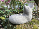 STONE GARDEN RECLINING CAT / LYING KITTEN ORNAMENT STATUE MEMORIAL FIGURE