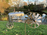 METAL GARDEN RUSTY TRACTOR WIND SPINNER STAKE ORNAMENT