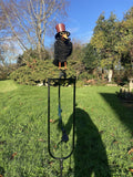 METAL ROCKING TOP HAT CROW BIRD STAKE GARDEN DECORATION