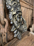 CAST IRON LARGE GOTHIC STYLE FACE PAN DOOR KNOCKER - METAL ORNAMENT