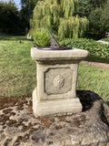 SMALL CAST IRON BROWN SUNDIAL ON STONE GARDEN SQUARE PLINTH SUNDIAL ORNAMENT