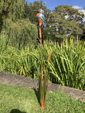 COLOURED METAL GARDEN KINGFISHER ON REED / BULRUSH PLANT STAKE POND ORNAMENT