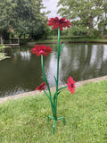 COLOURED METAL PINK GERBERA FLOWER CLUSTER STAKE GARDEN ORNAMENT