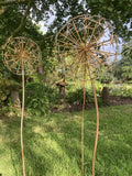 LARGE METAL ALIUM GOLD EFFECT FLOWER HEAD STAKE GARDEN SUPPORT ORNAMENT