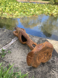 SMALL METAL RUSTY CAST IRON YOGA DANCING FROG STATUE GARDEN ORNAMENT 🐸💦