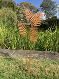 RUSTY METAL GARDEN FERN LEAF PLANT STAKE ORNAMENT SUPPORT DECORATION