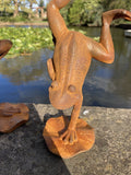 PAIR OF RUSTY METAL CAST IRON FROGS ON LILY PAD STATUE GARDEN ORNAMENTS 🐸