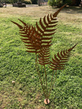 RUSTY METAL GARDEN FERN LEAF PLANT STAKE ORNAMENT SUPPORT DECORATION