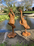 PAIR OF RUSTY METAL CAST IRON FROGS ON LILY PAD STATUE GARDEN ORNAMENTS 🐸