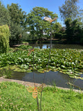 TALL RUSTY METAL TRIPLE BEE SPRAY GARDEN STAKE