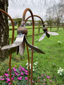 SET OF 3 RUSTY METAL SNOWDROP FLOWER STAKES